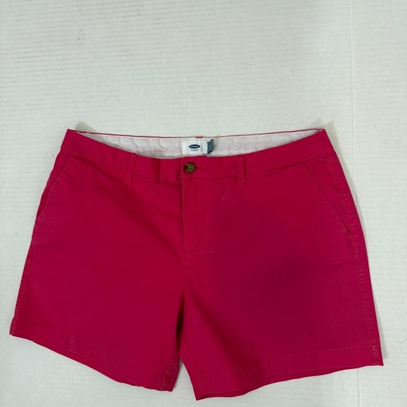 Old Navy Pink Bermuda Shorts Modern Casual Style - Picture 1 of 10